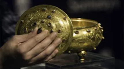 Licitatie pentru un bol de aur din dinastia Ming, estimat la 7,6 mil.$