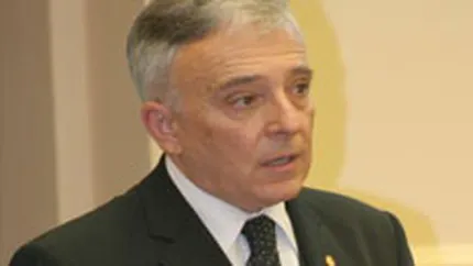 Isarescu: Finantarea deficitului de cont curent este tot mai dificila