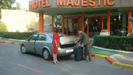 Proprietarul hotelurilor Majestic de pe litoral si-a injumatatit profitul in 2007