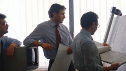 Specialistii romani castiga in strainatate pana la 10.000 euro pe luna