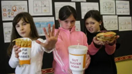 Nume ca Nestle sau Coca-Cola nu vor mai promova produse nesanatoase copiilor