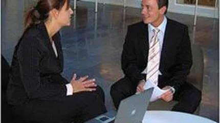 Aviva: Doar 3 din 10 romani apeleaza la servicii financiare profesioniste