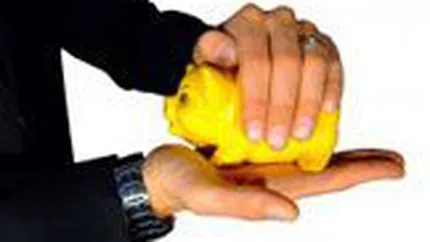 Patronii spera ca BNR va trage in jos costul creditelor, care \frige\ in prezent