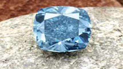 Sotheby\'s a vandut un diamant albastru cu 7 mil. euro la o licitatie in Geneva