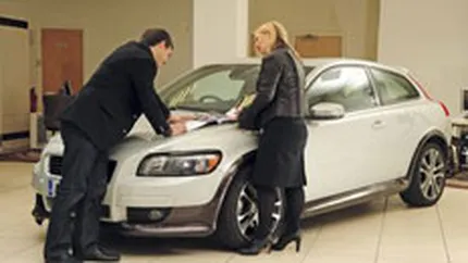 Companiile investesc in vanzari: \Trebuie sa trecem de la vanzarea \'asezata\' la cea in picioare\