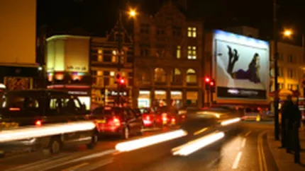 Clear Channel va gestiona publicitatea outdoor globala a retailerului H&M