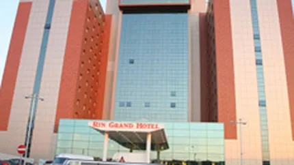 Fratii Negoita transforma 250 de camere din Rin Grand in spatii de birouri