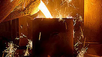 Afacerile din industrie si-au mentinut scaderea anuala la 16,6% in iulie