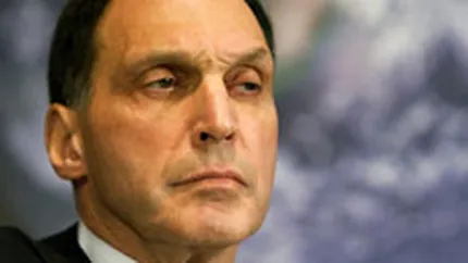 Fostul CEO al Lehman Brothers, catre un reporter Reuters: \Nu ai pistol, asta e bine\