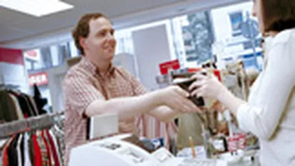 \Parintele\ lui Versace: Brandurile vestimentare de lux trebuie sa ieftineasca pentru a supravietui