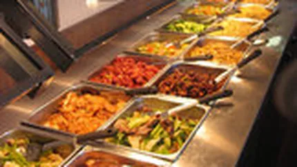 Meniuri de criza in restaurant: \Mananci cat poti de mult\