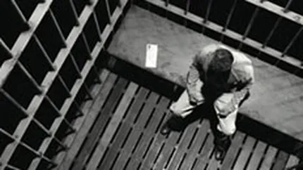 \Prizonierii de corporatie\ dauneaza moralului si productivitatii muncii