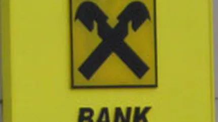 Sucursala Raiffeisen Bank din Resita, jefuita \dupa regulile artei\: cu pistol si masti pe fata