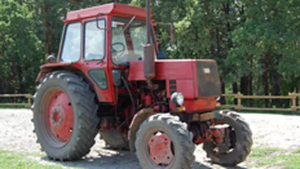 Prime de pana la 17.000 lei pentru cei care se asociaza sa-si inlocuiasca tractoarele uzate