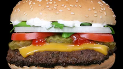 Ministerul Sanatatii ar putea introduce taxa pe fast food pentru cresterea bugetului