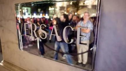 Versace planuieste sa lanseze primul sau telefon de lux, la pretul de 3.500 euro