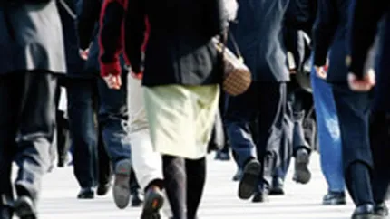 Studiu GfK : Un sfert dintre romani se uita la panourile publicitare in timpul deplasarilor zilnice