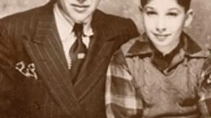 Online-ul fata in fata cu printul: Un adolescent in crestere, langa un bunic - ambilor le lipseste generatia de mijloc