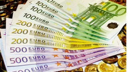 Stolojan: Criza din Grecia determina Romania sa treaca mai tarziu la euro