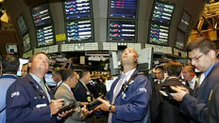 Autoritatile din SUA investigheaza prabusirea necontrolata de joi a indicelui Dow Jones