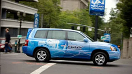 Toyota tinteste un pret de 50.000$ pentru prima sa masina pe baza de hidrogen