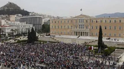 Majoritatea grecilor prefera masurile de austeritate, in locul intrarii tarii in faliment