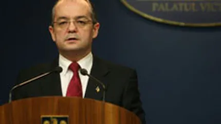 Emil Boc: Cheltuielile publice se taie cu 20%. La combustibili, reducerea e de 50%