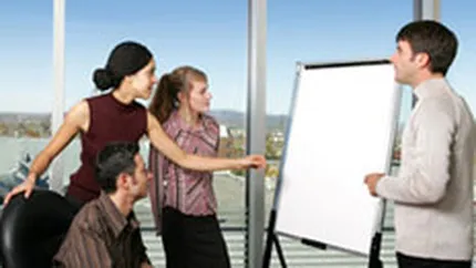 Comunicarea in vremea recesiunii: Mai importanta pentru companii, dar nu suficient pentru a face noi angajari