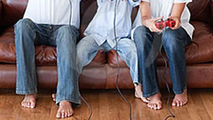 Vremuri de stat in casa si butonat la jocuri video