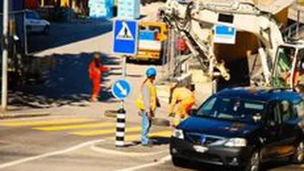 Cum combate ANAF evaziunea fiscala: Cu bastonul reflectorizant in trafic