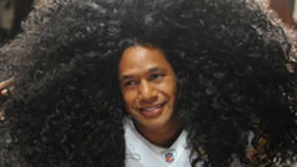 P&G a platit 1 mil.$ pentru a-i asigura parul unui jucator de fotbal american