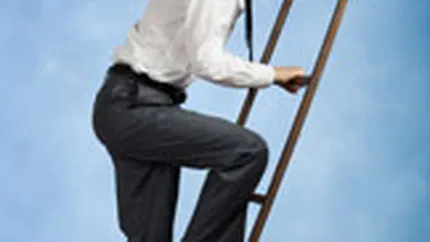 Vrei sa avansezi in cariera? Nu sari de la o companie la alta