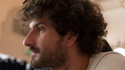 Momentum a promovat un copywriter in functia de director de creatie