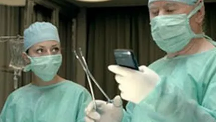 Microsoft se pregateste de lansarea \celei mai mari campanii TV din istoria aplicatiilor mobile\, pentru Windows Phone 7