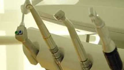 Studiu: Turismul dentar salta piata stomatologica din Romania cu 17% pe an