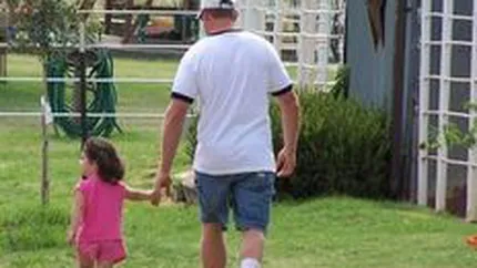 Studiu: Parintii, mai implicati in campul muncii decat restul angajatilor