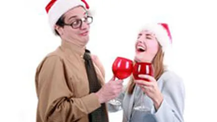 Sondaj: Una din doua companii organizeaza petrecere de Craciun