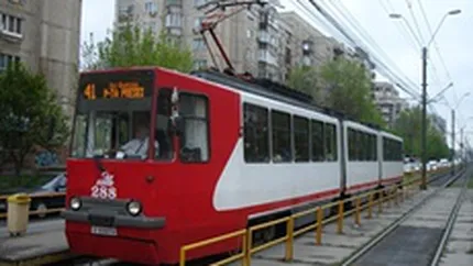 Tramvaiul care a fost blocat la Podul Ciurel a deraiat in Piata Presei Libere