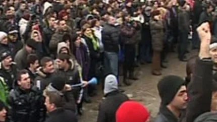 Noul Cod al Muncii scoate privatul in strada: Protest contra Guvernului la Dacia