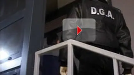 100 de persoane au fost ridicate in urma descinderilor la vamile de la granita cu Serbia. VIDEO