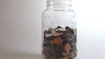 O intarziere de 10 ani la un fond de pensii poate reduce cu 50% veniturile la pensionare