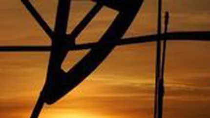 Regimul lui Gaddafi obtine in continuare sute de milioane de dolari din exportul de petrol