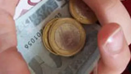 Euro s-a apreciat luni in fata dolarului la maximul ultimelor patru luni