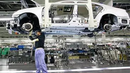 Toyota incepe sa redeschida fabricile din Japonia