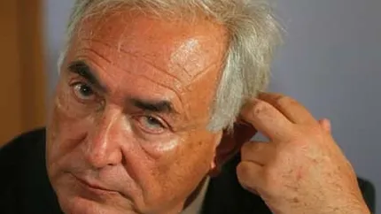 O jurnalista il acuza pe Dominique Strauss-Kahn ca ar fi incercat sa o violeze in 2002