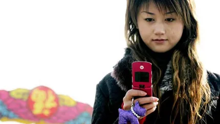 Numarul utilizatorilor de telefonie mobila din China a depasit 900 de milioane, in aprilie