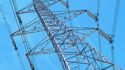 ANRE: Energia regenerabila va avea acces prioritar la retea doar daca este vanduta la pret reglementat