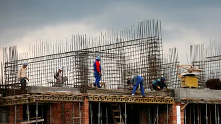 INS: Managerii societatilor comerciale estimeaza cresteri in toate sectoarele de activitate in urmatoarele trei luni