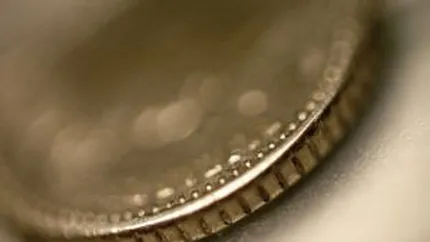 Leul, pe topogan. Cursul oficial a crescut vineri la 4,2291 lei/euro