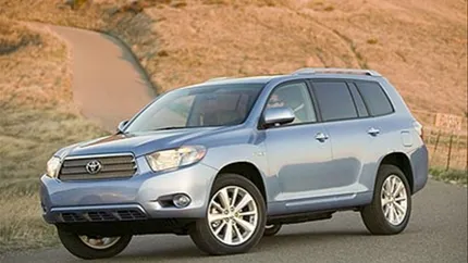 Toyota recheama inca 82.000 de automobile din SUA pentru probleme la computerul de bord